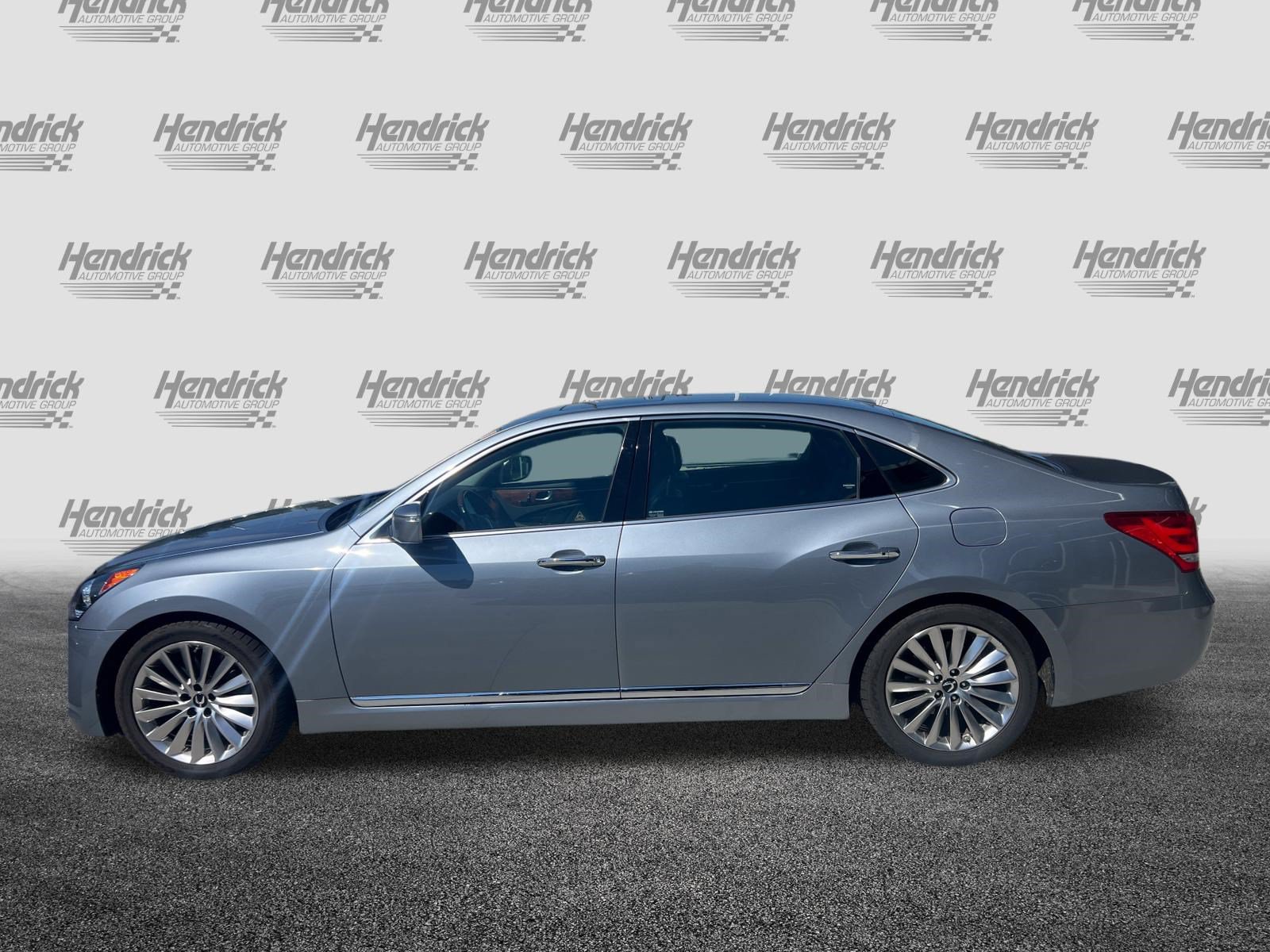 Used 2014 Hyundai Equus Signature RWD image 7