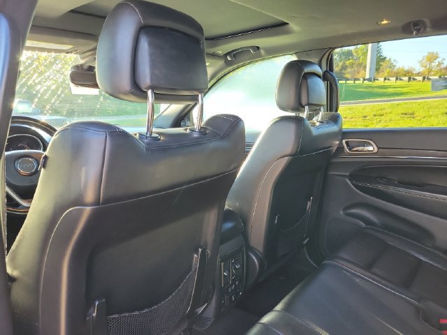 Used 2017 Jeep Grand Cherokee Limited AWD/4WD image 28