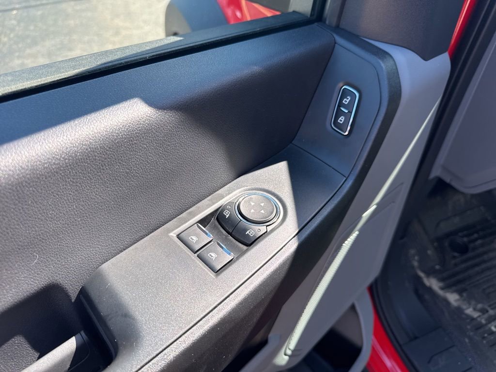 New 2025 Ford F550 4x4 Regular Cab Super Duty image 11