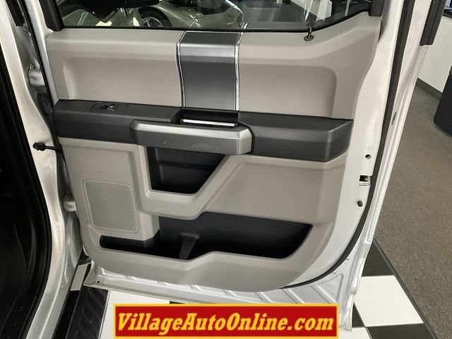 Used 2016 Ford F150 XLT w/ Equipment Group 302A Luxury image 34