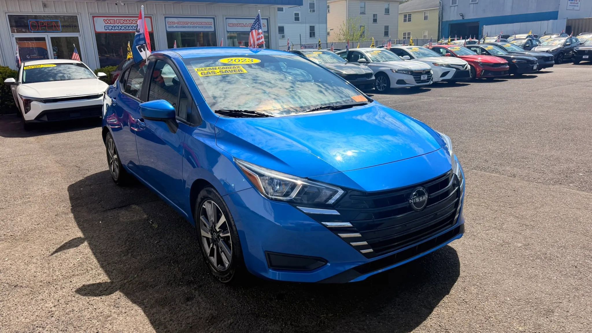 Used 2023 Nissan Versa SV image 2