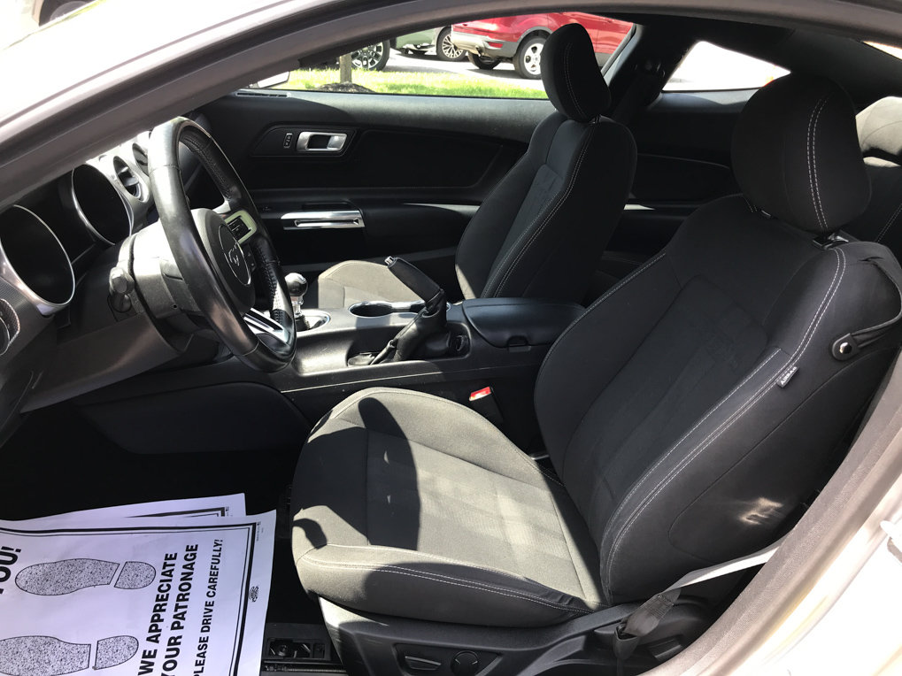 Used 2020 Ford Mustang GT w/ Black Accent Package RWD image 21
