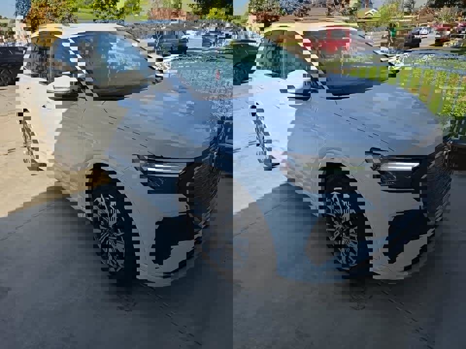 Used 2023 Audi Q4 e-tron Premium Plus w/ Premium Plus image 3