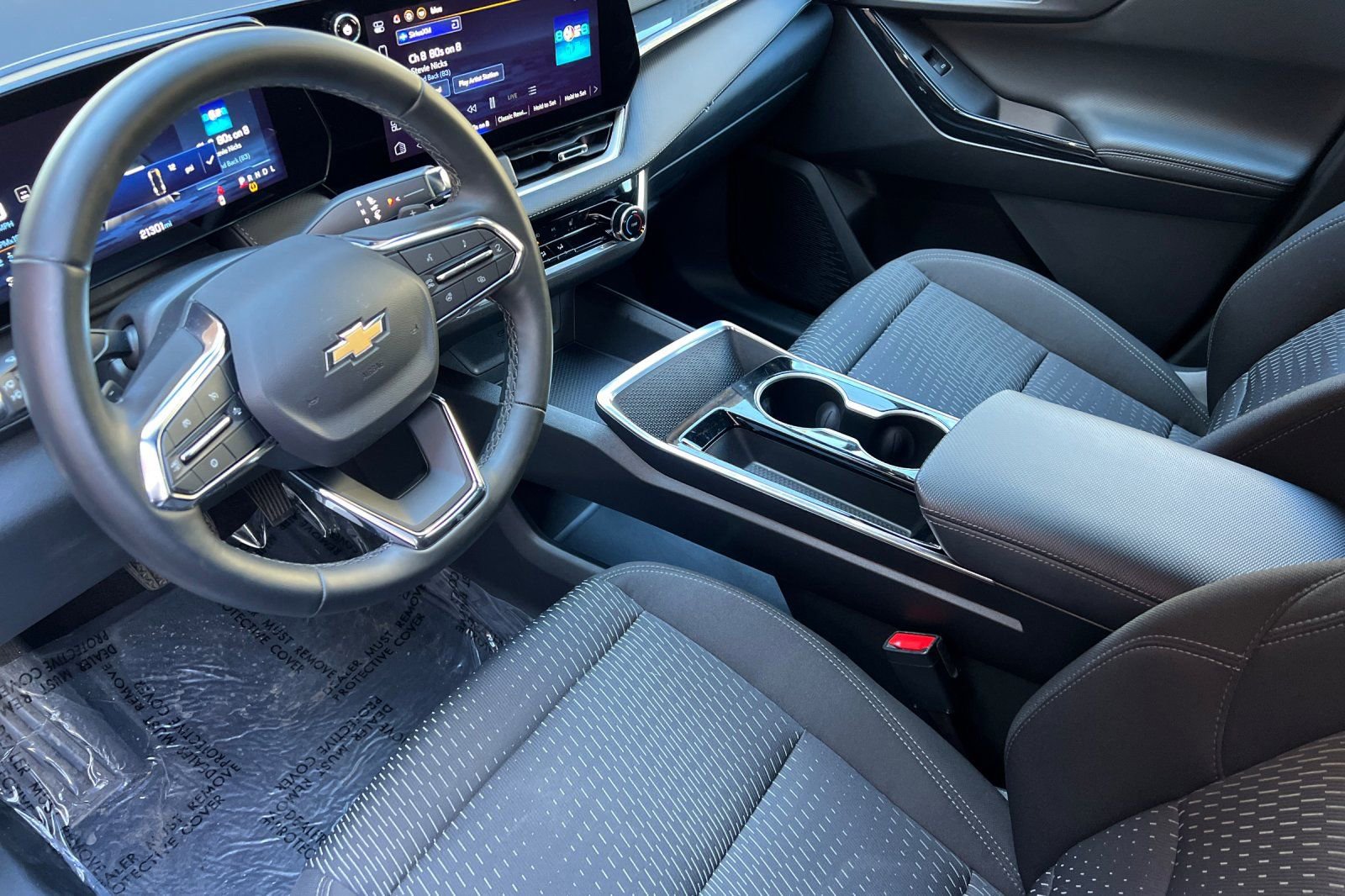 Used 2025 Chevrolet Equinox LT AWD/4WD image 11