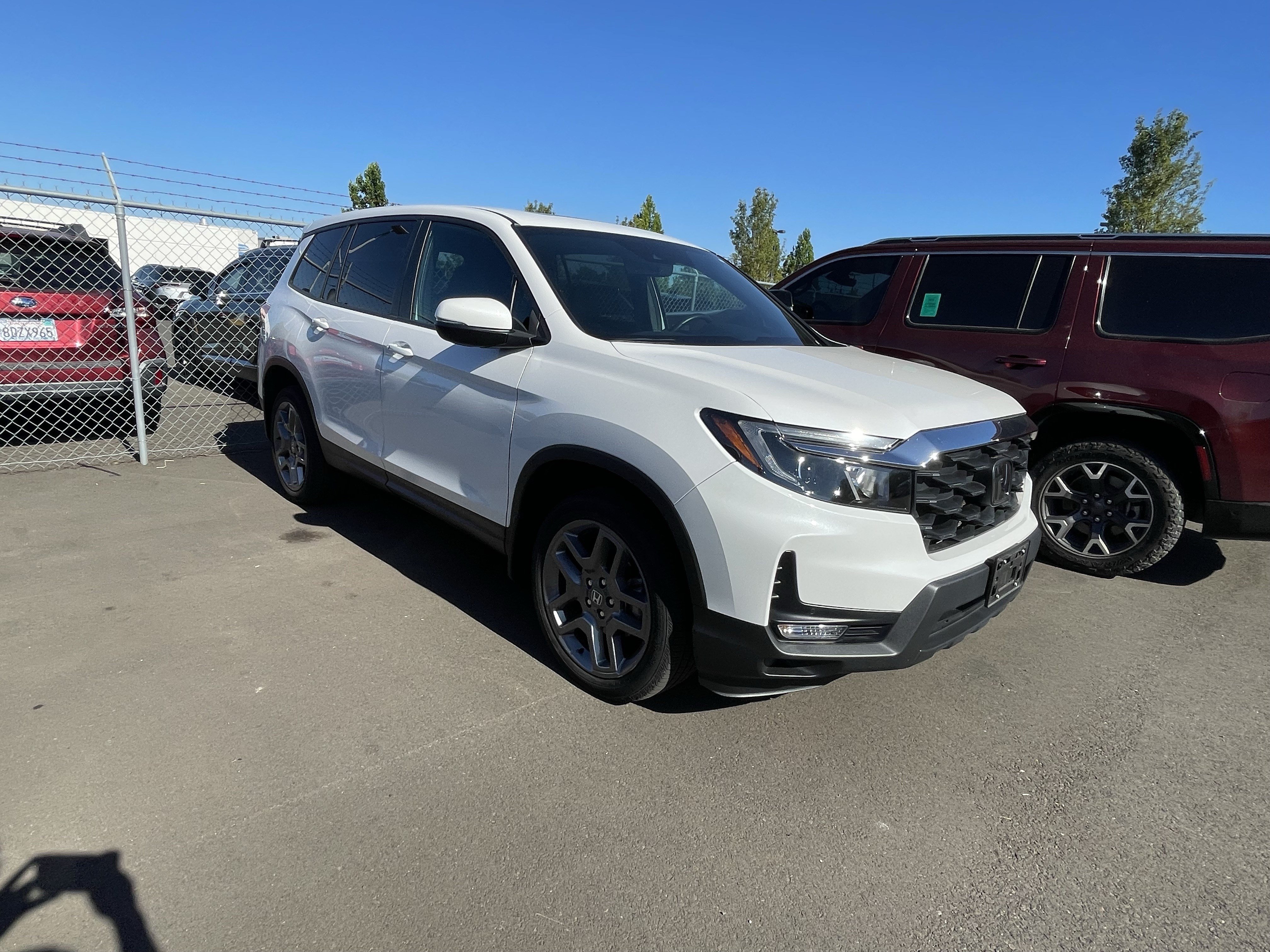 Used 2023 Honda Passport EX-L image 10