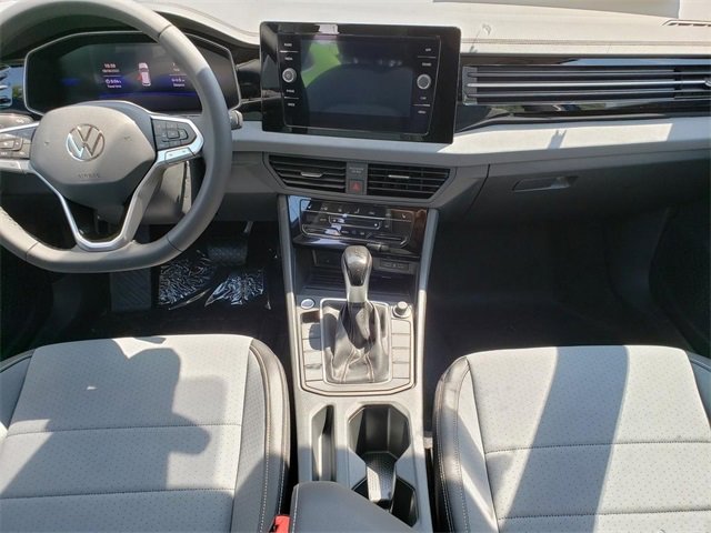 New 2025 Volkswagen Jetta SE image 9