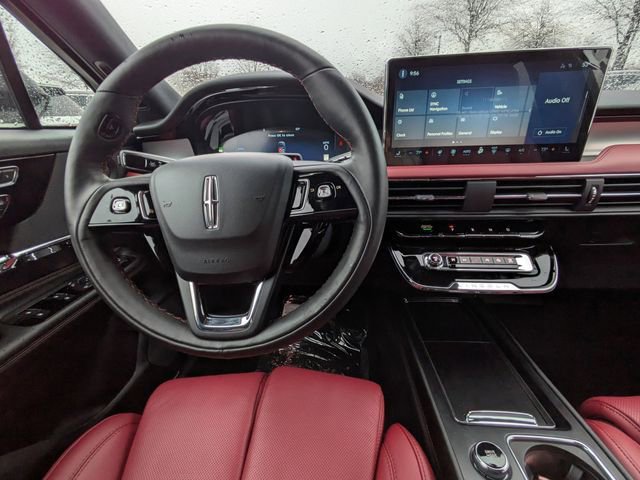 New 2025 Lincoln Corsair Reserve w/ Equipment Group 202A image 14