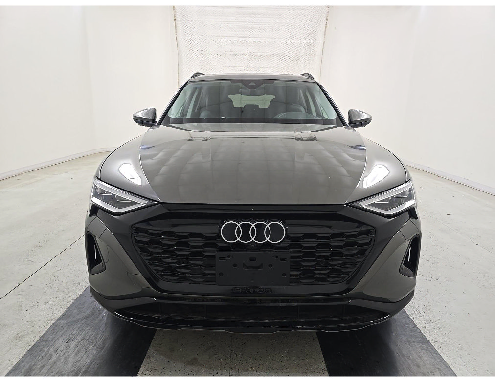 Used 2024 Audi Q8 e-tron Premium Plus AWD/4WD image 2