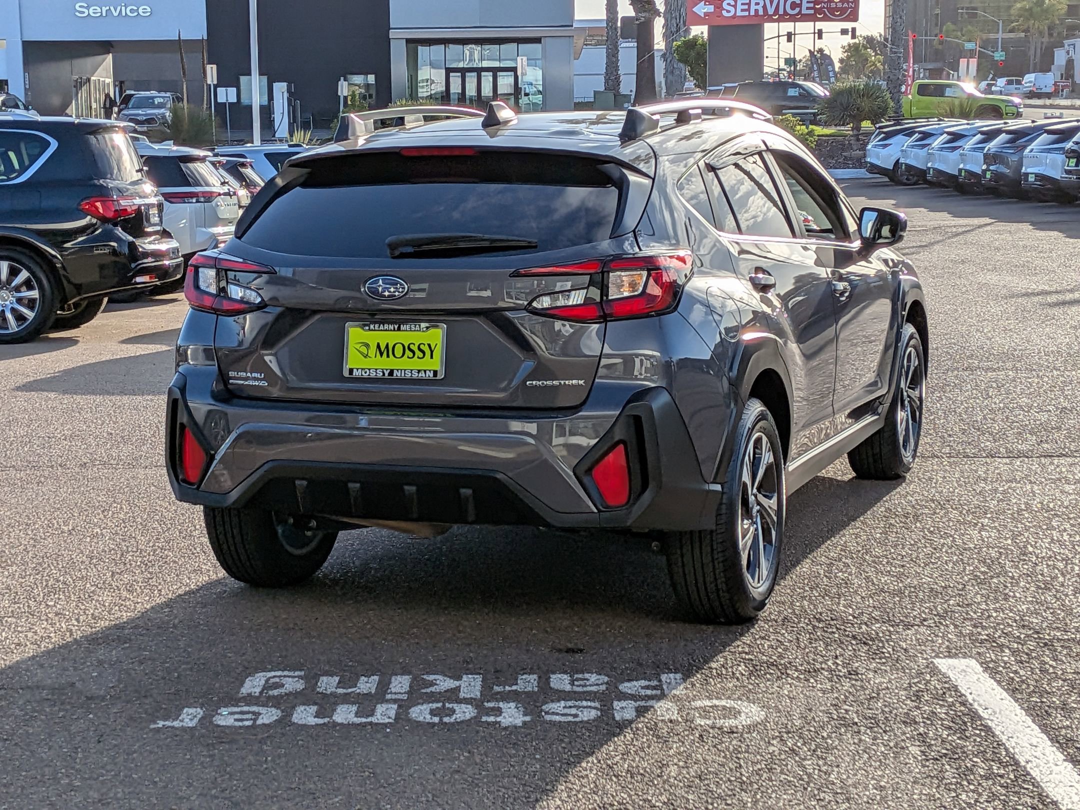Used 2024 Subaru Crosstrek 2.0i Premium w/ Crosstrek Mirror Package image 9