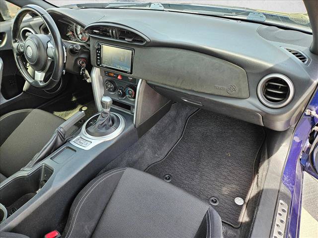 Used 2017 Toyota 86 RWD image 21
