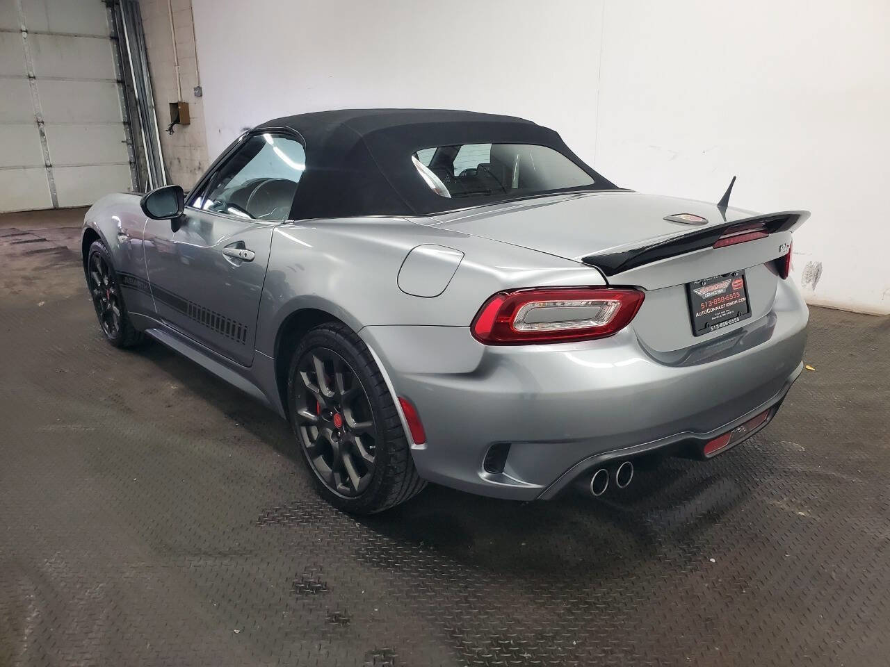 Used 2017 FIAT 124 Spider Abarth image 5