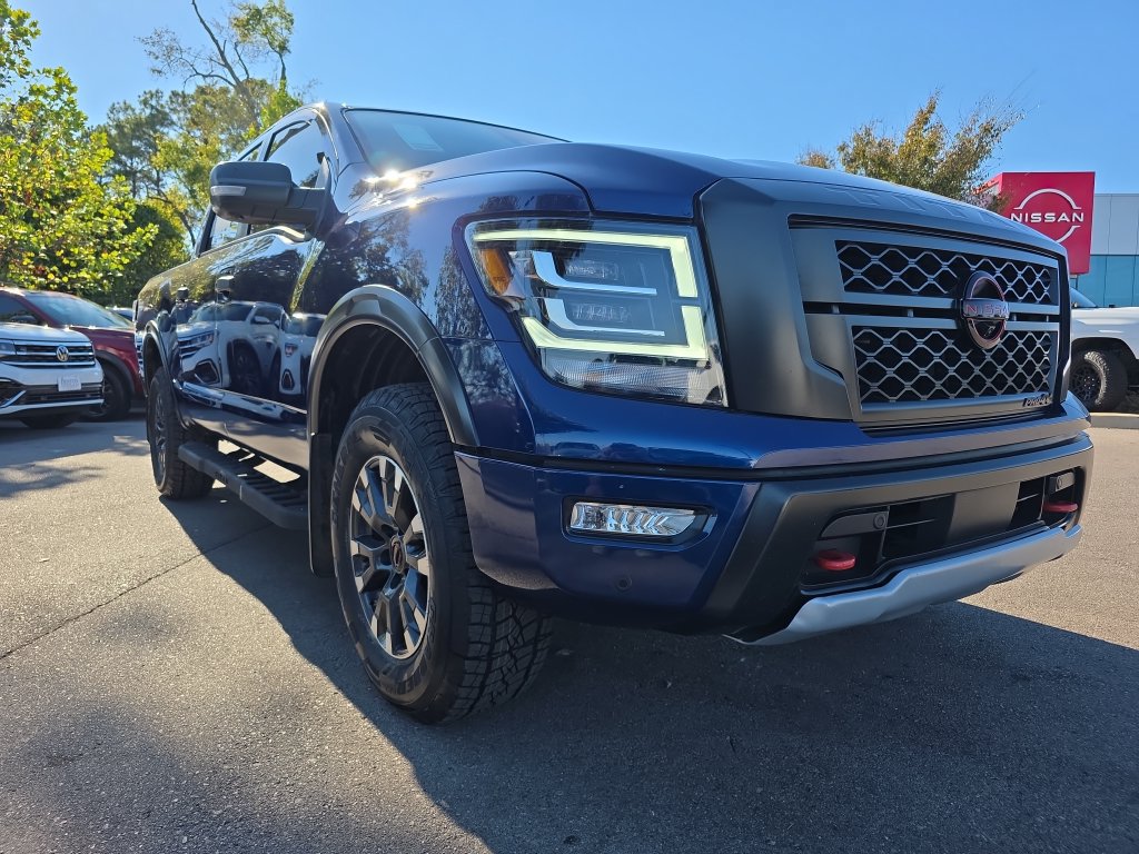 Used 2024 Nissan Titan PRO-4X w/ Pro-4x Convenience Package AWD/4WD image 2
