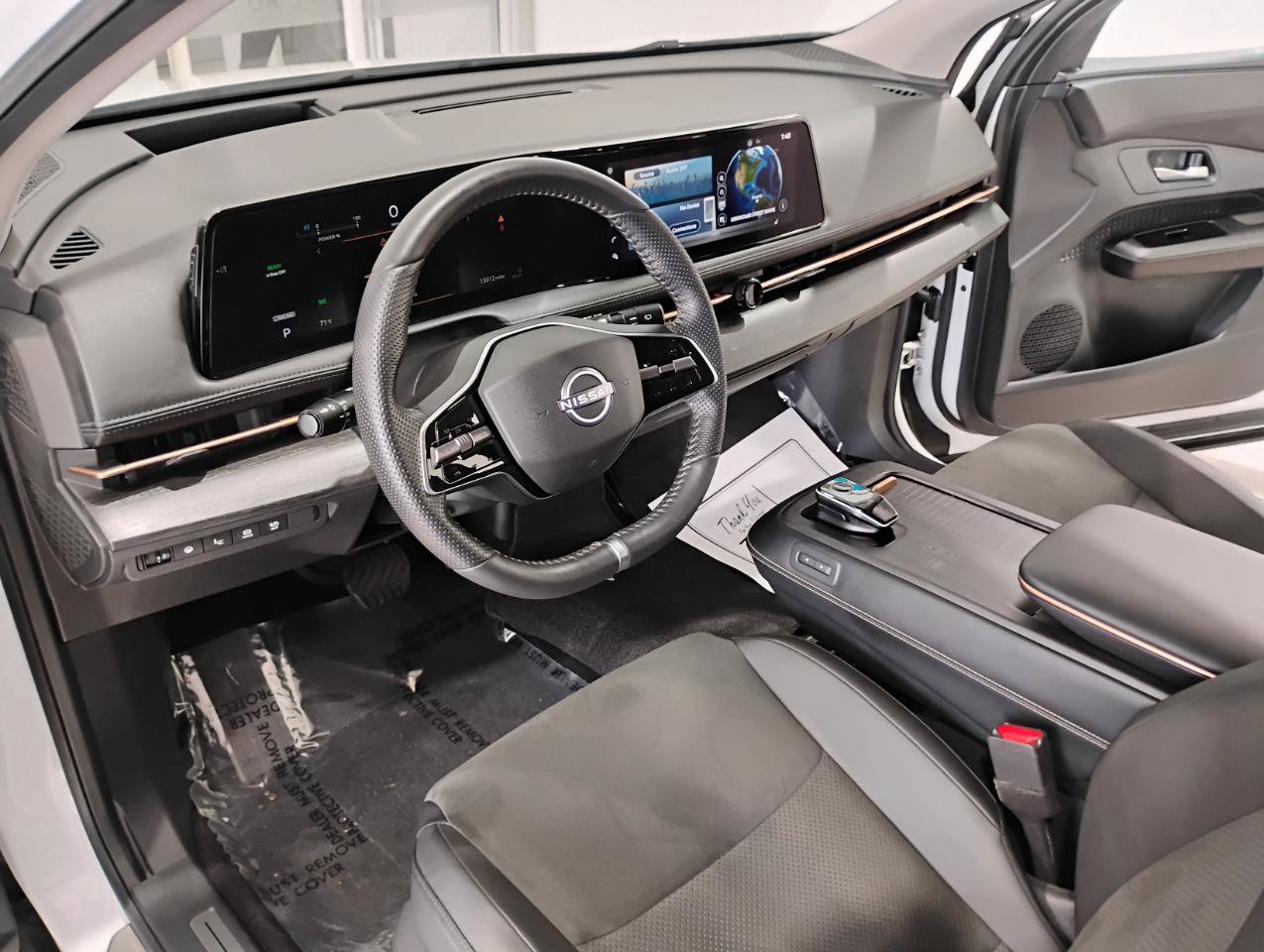 Used 2024 Nissan Ariya AWD image 12