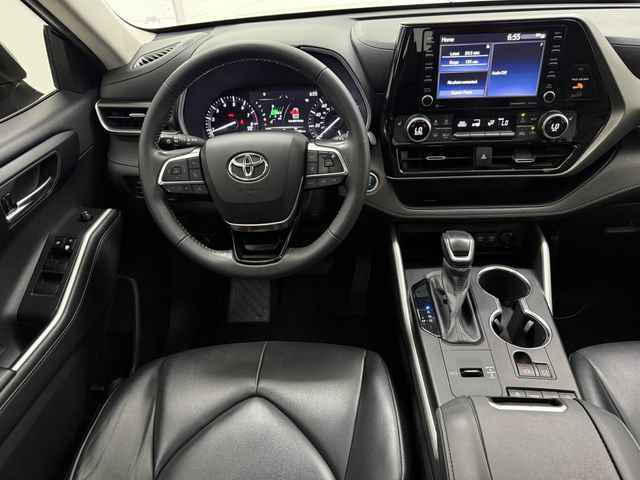 Used 2021 Toyota Highlander XLE FWD image 31