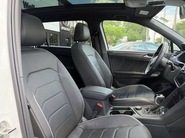 Used 2024 Volkswagen Tiguan SEL R-Line AWD/4WD image 25