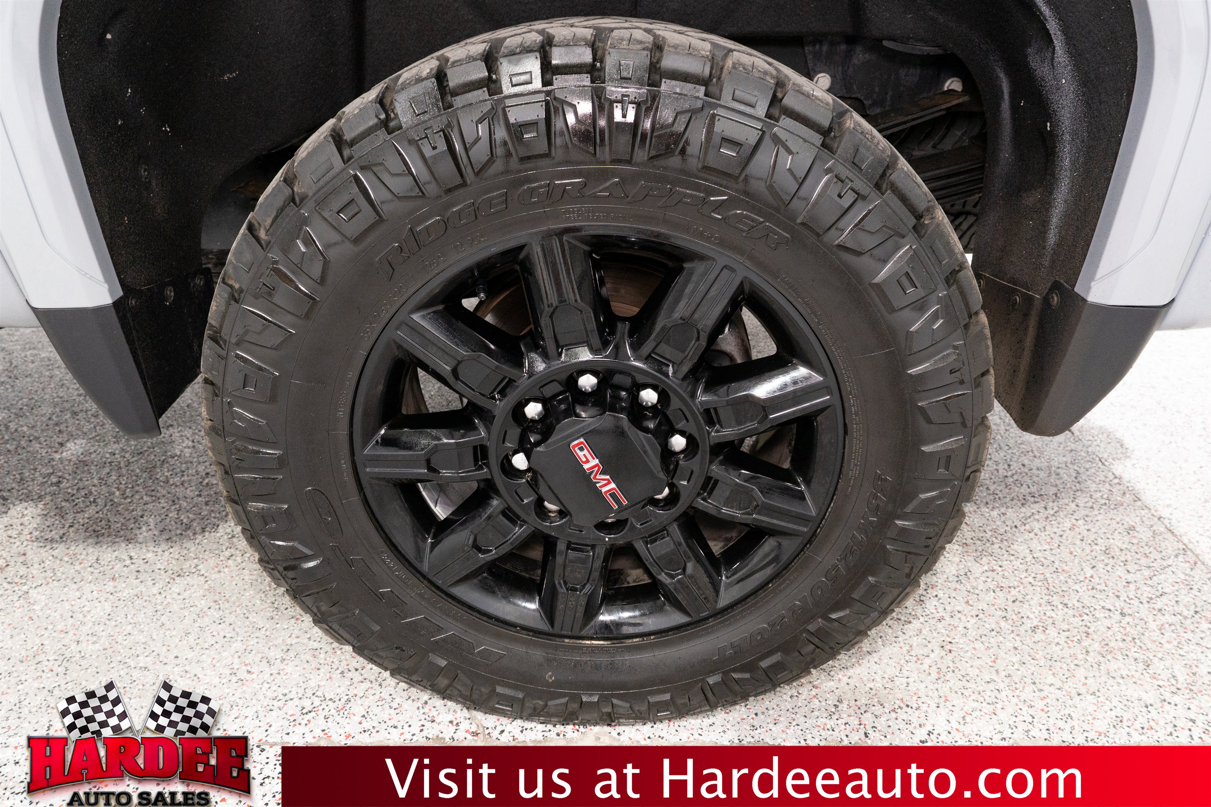 Used 2025 GMC Sierra 2500 AT4 w/ AT4 Premium Plus Package AWD/4WD image 10