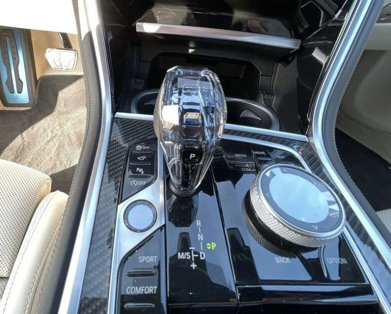 Used 2025 BMW M850i xDrive Convertible image 10