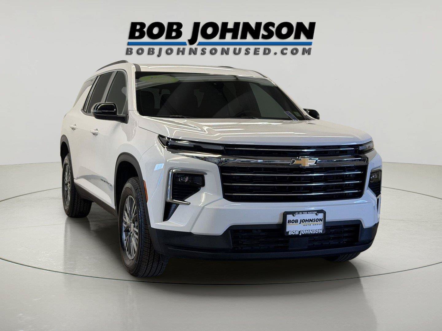 Used 2025 Chevrolet Traverse LT AWD/4WD image 3