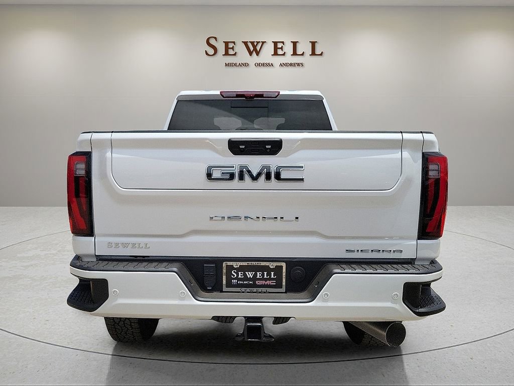 Used 2024 GMC Sierra 2500 Denali Ultimate w/ Max Trailering Package AWD/4WD image 4