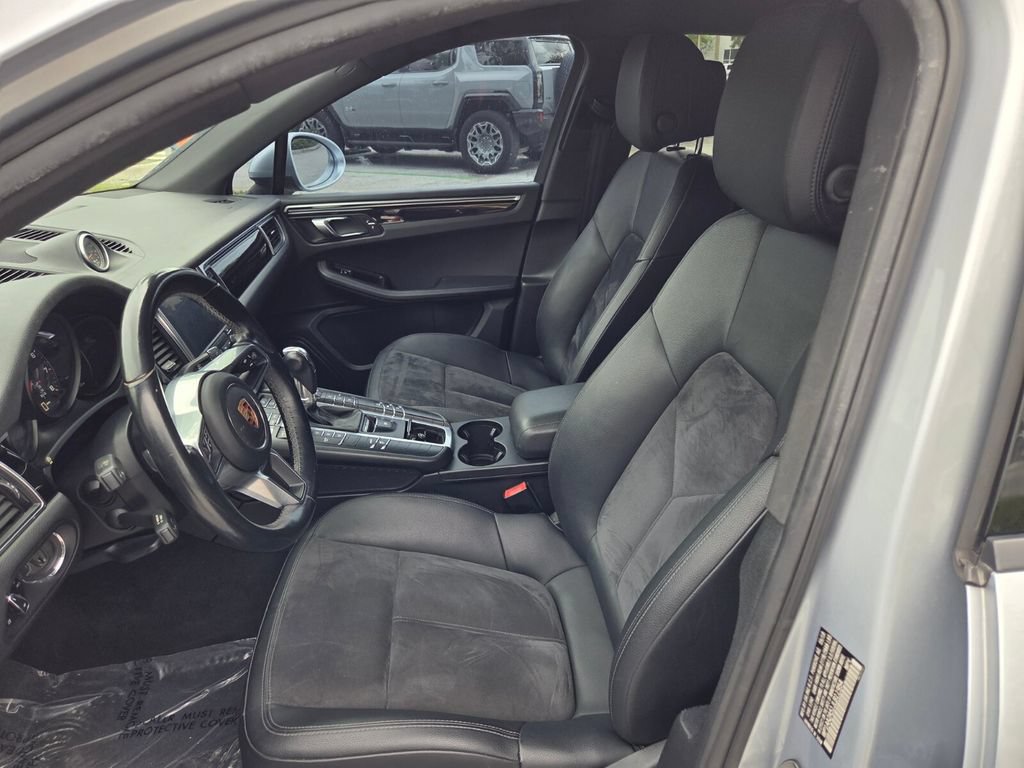 Used 2018 Porsche Macan AWD/4WD image 11