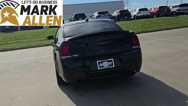 Used 2023 Chrysler 300 C RWD image 7
