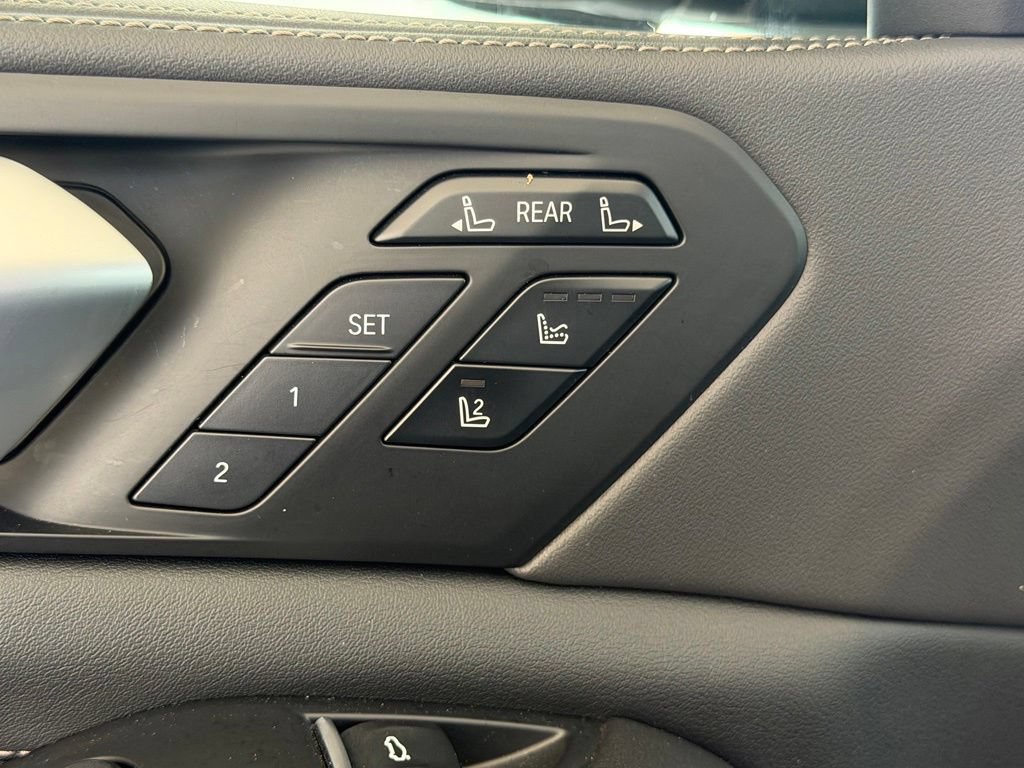 Used 2026 BMW X7 M60i AWD/4WD image 47