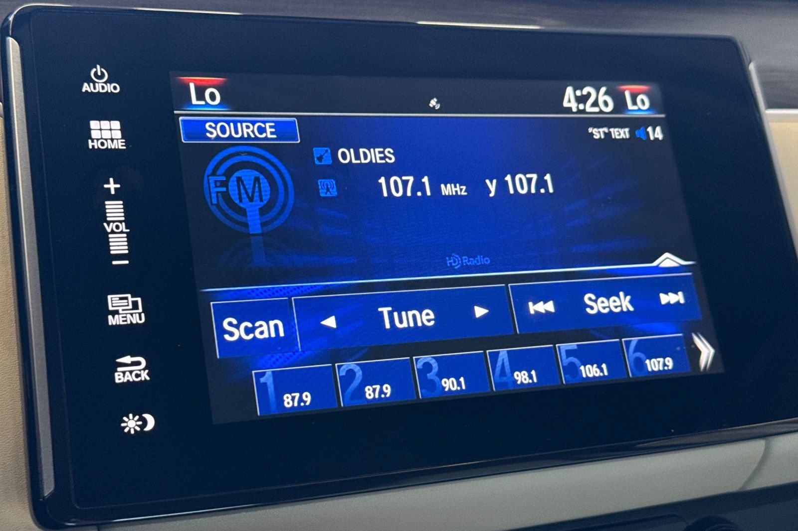 Certified 2019 Honda Clarity Plug-In Hybrid image 17