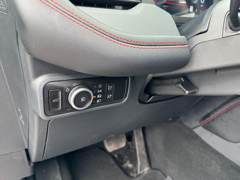 Used 2025 Ford Explorer ST-Line AWD/4WD image 14