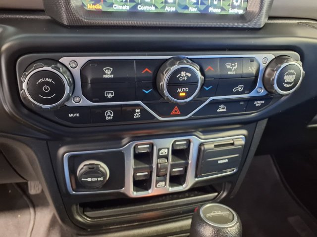 Used 2021 Jeep Gladiator Sport AWD/4WD image 15