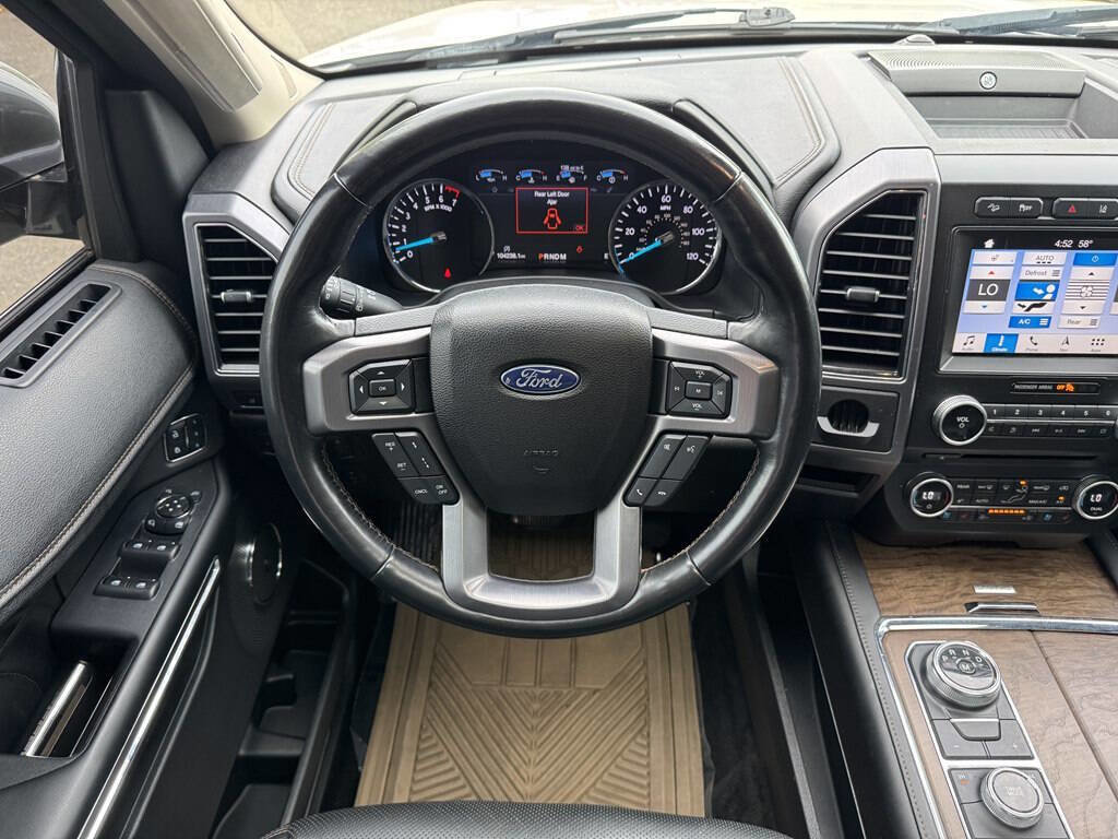 Used 2018 Ford Expedition Platinum AWD/4WD image 11