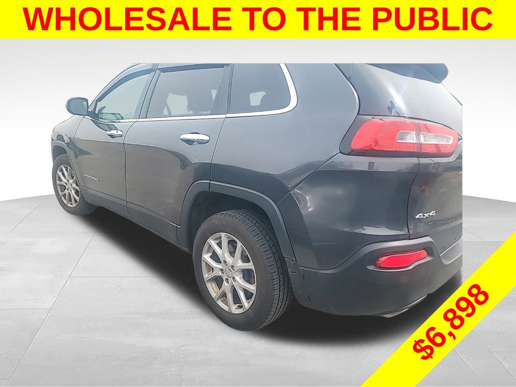 Used 2015 Jeep Cherokee Latitude w/ Comfort/Convenience Group AWD/4WD image 3