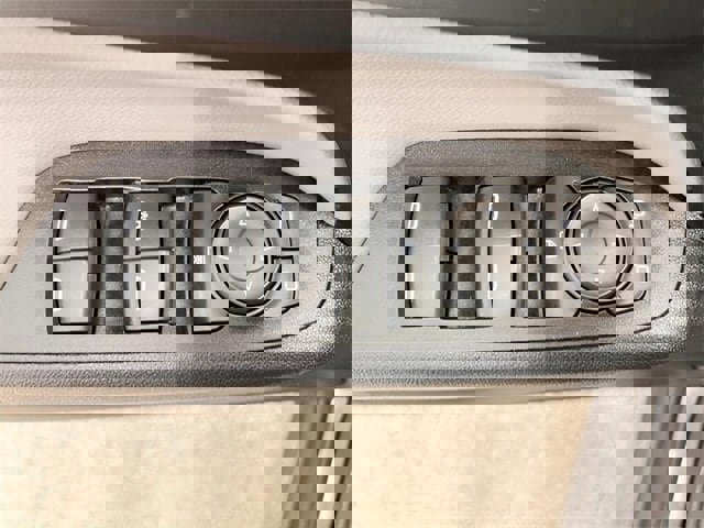 Certified 2023 Chevrolet Equinox LS image 16