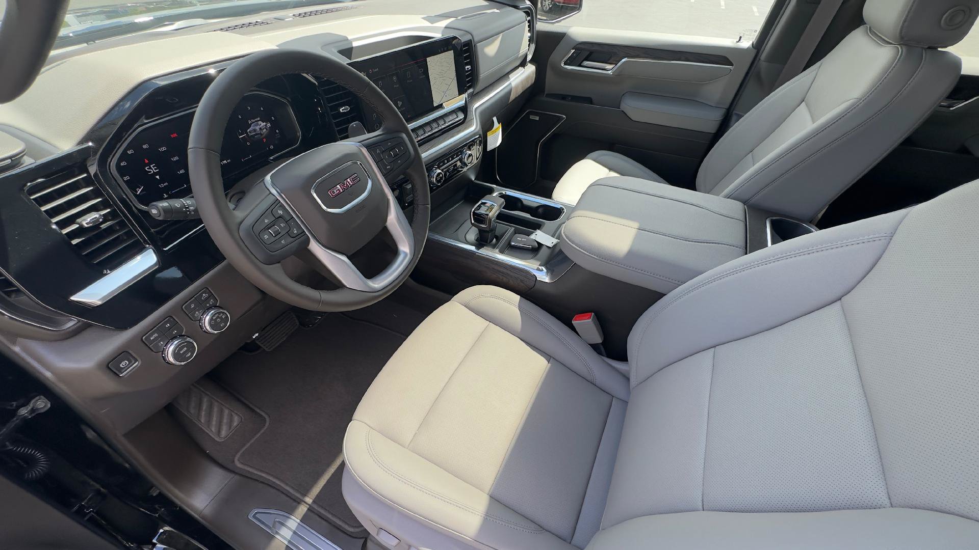 New 2026 GMC Sierra 1500 SLT w/ SLT Premium Plus Package AWD/4WD image 15