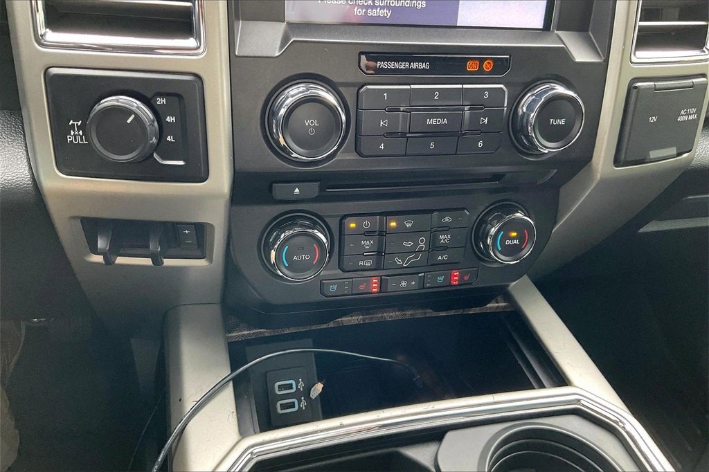 Used 2017 Ford F250 Lariat w/ Lariat Value Package image 29