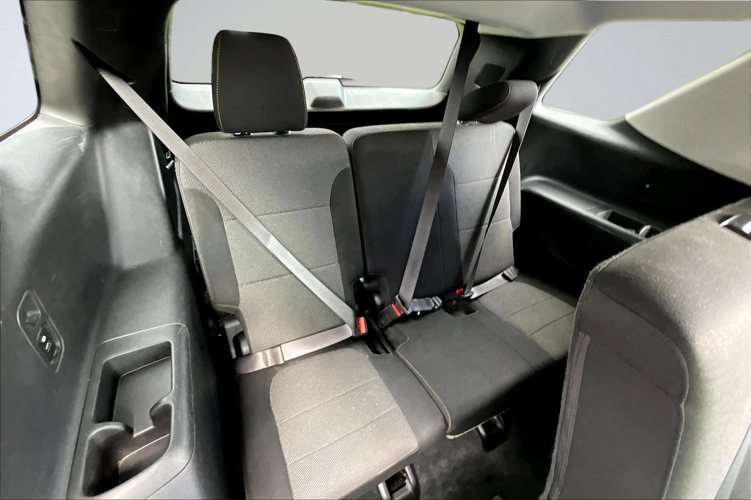 Used 2021 Chevrolet Traverse LS AWD/4WD image 26