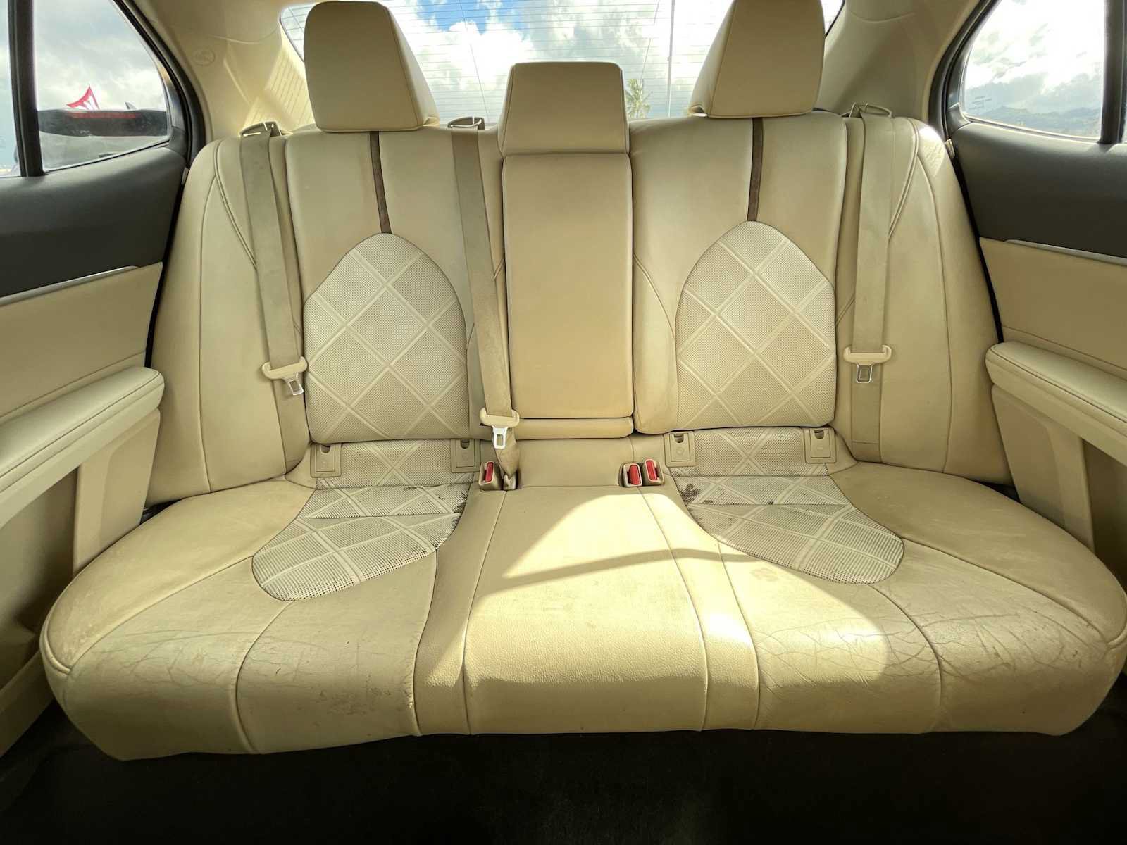 Used 2018 Toyota Camry XLE FWD image 26