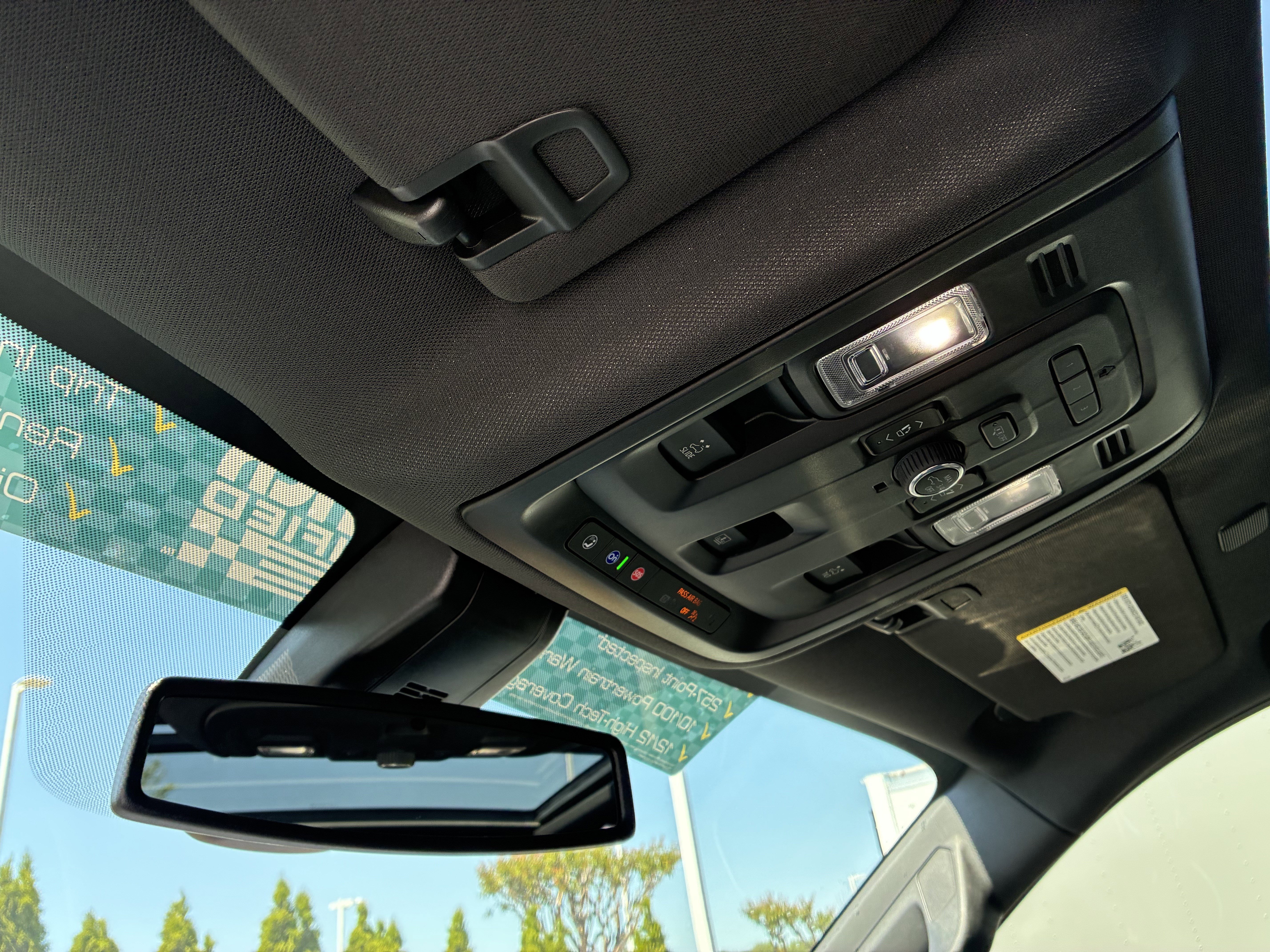 Used 2022 Chevrolet Tahoe LT w/ Luxury Package image 38