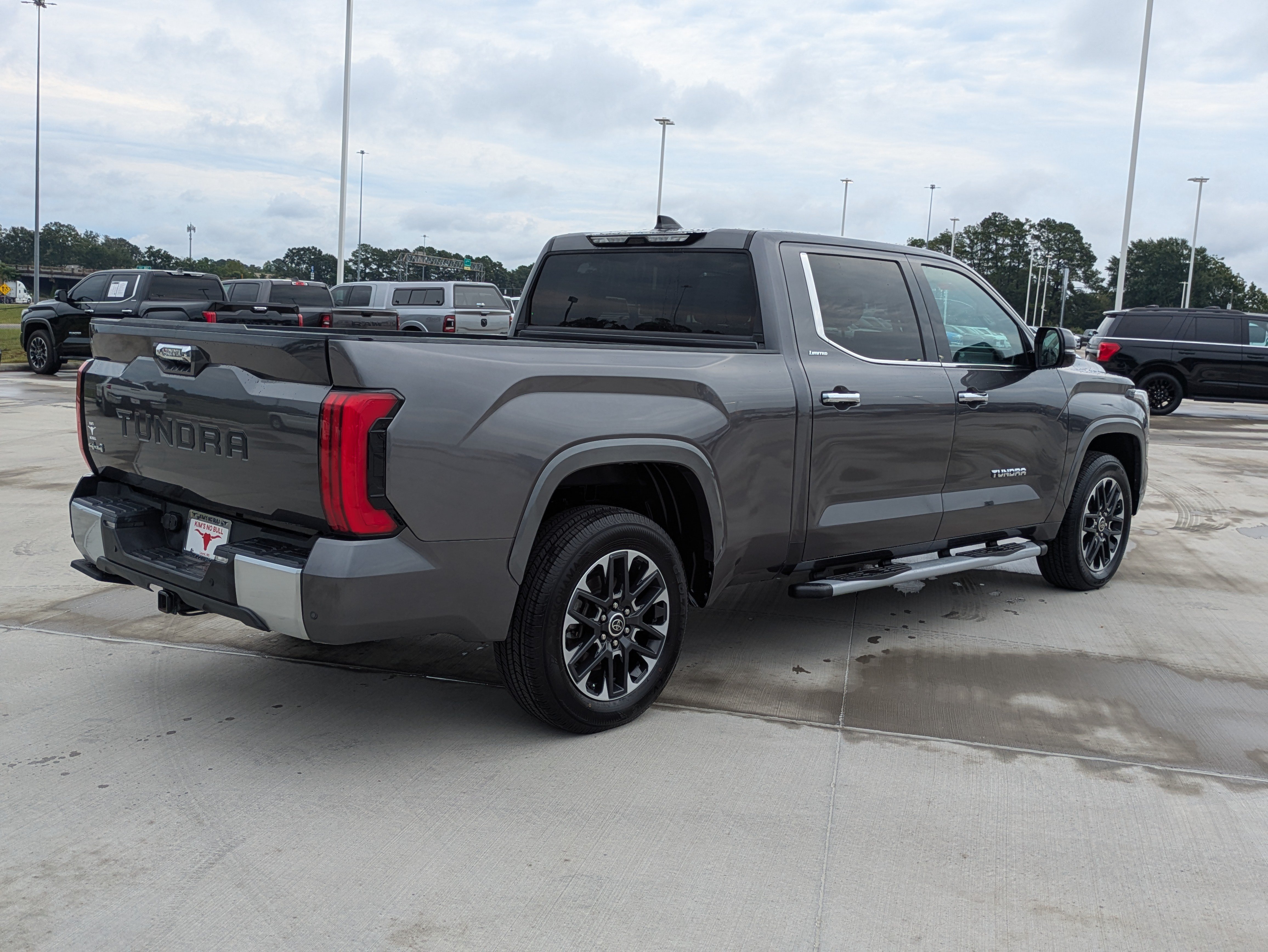 Used 2023 Toyota Tundra Limited w/ Power Package AWD/4WD image 6