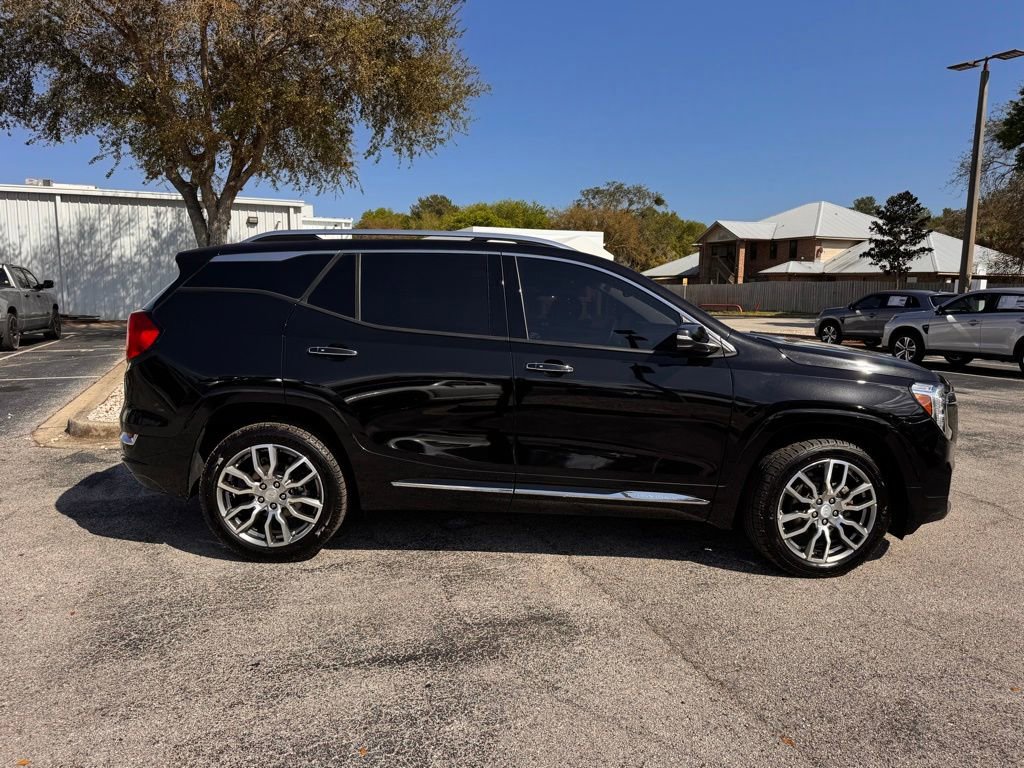 Used 2023 GMC Terrain Denali image 10