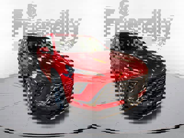 Used 2025 Buick Enclave Preferred image 3