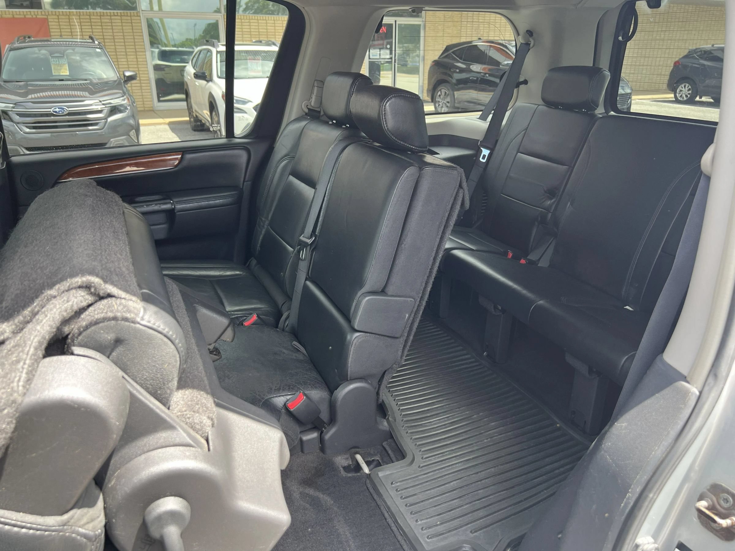 Used 2010 INFINITI QX56 4WD w/ Technology Pkg image 35