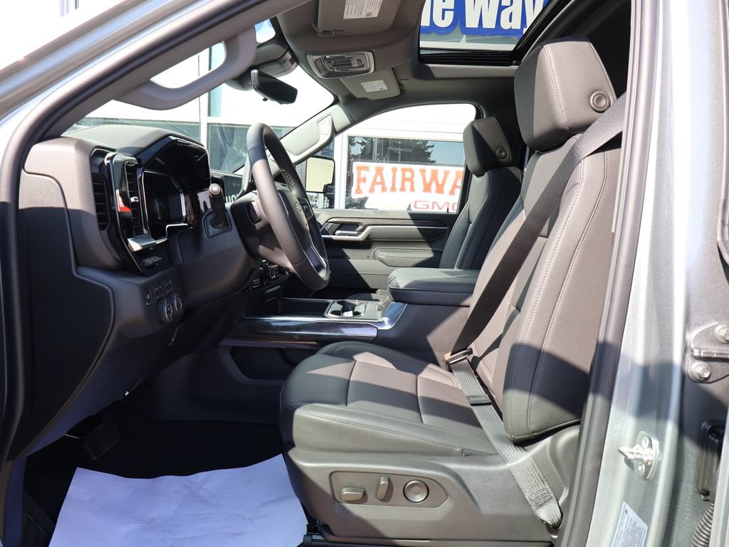 New 2026 Chevrolet Silverado 2500 LTZ w/ LTZ Plus Package AWD/4WD image 16