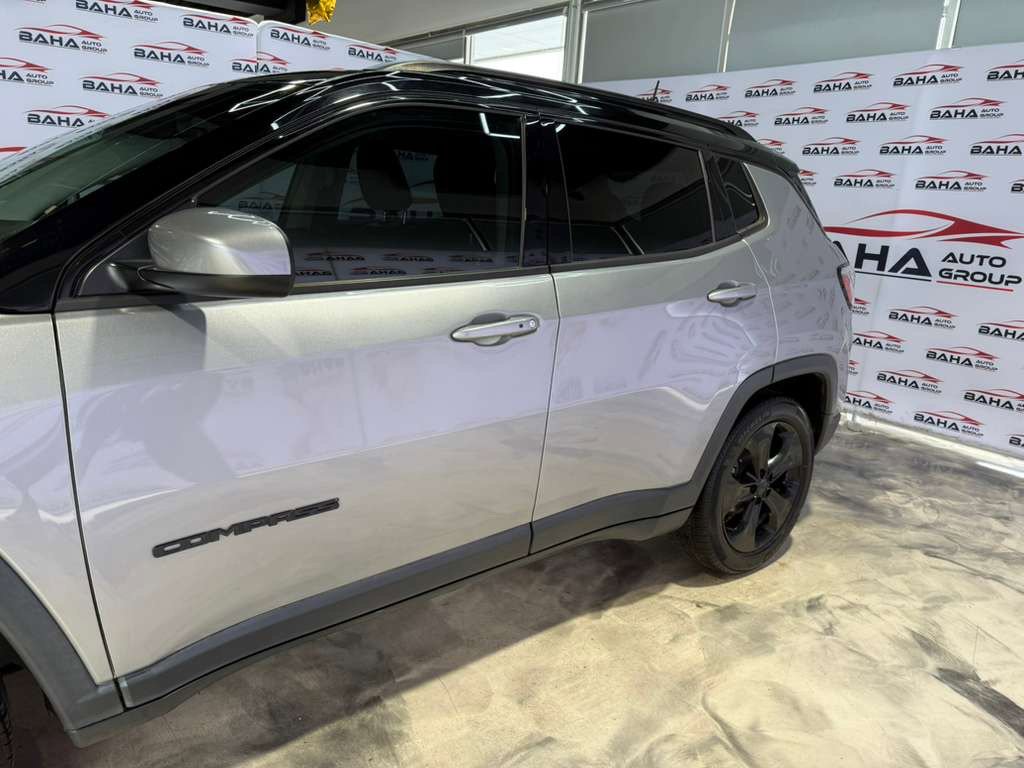 Used 2019 Jeep Compass Latitude FWD image 6