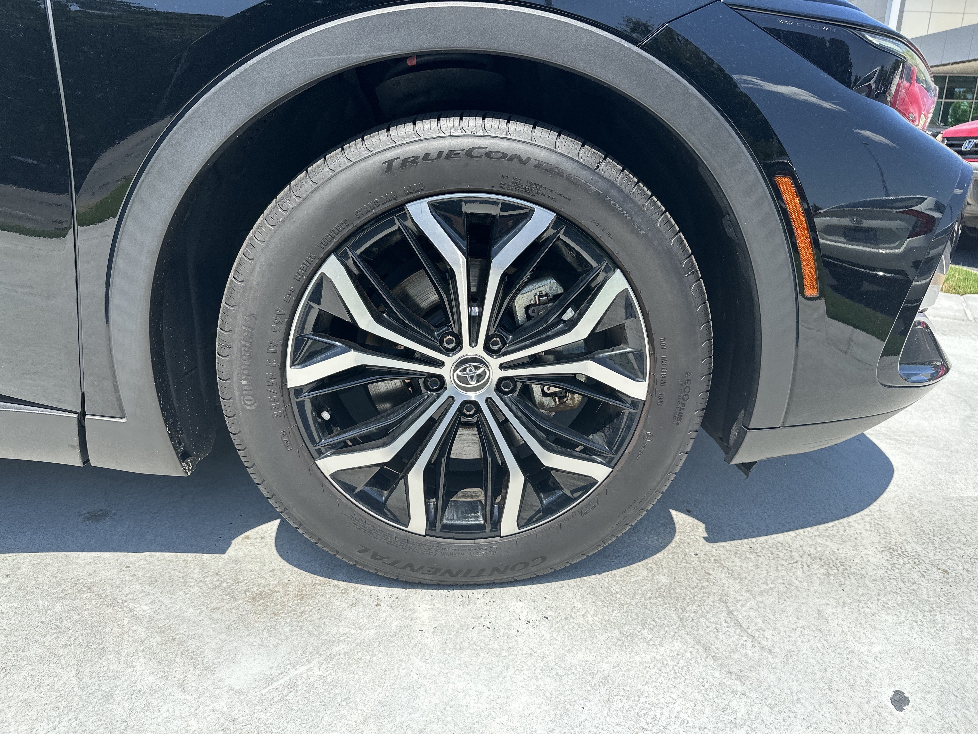 Certified 2023 Toyota Crown AWD/4WD image 13
