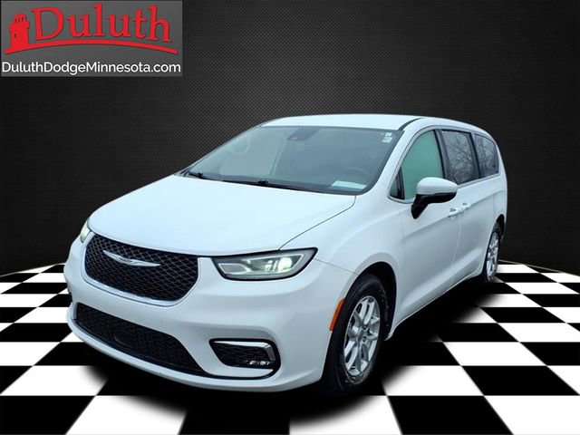 Used 2023 Chrysler Pacifica Touring-L FWD image 1