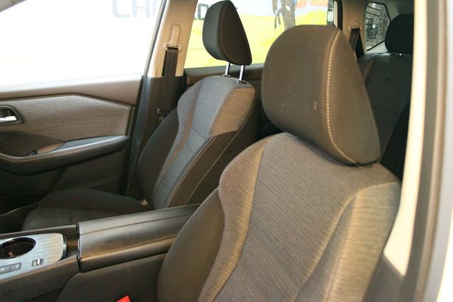 Used 2021 Nissan Rogue SV image 18