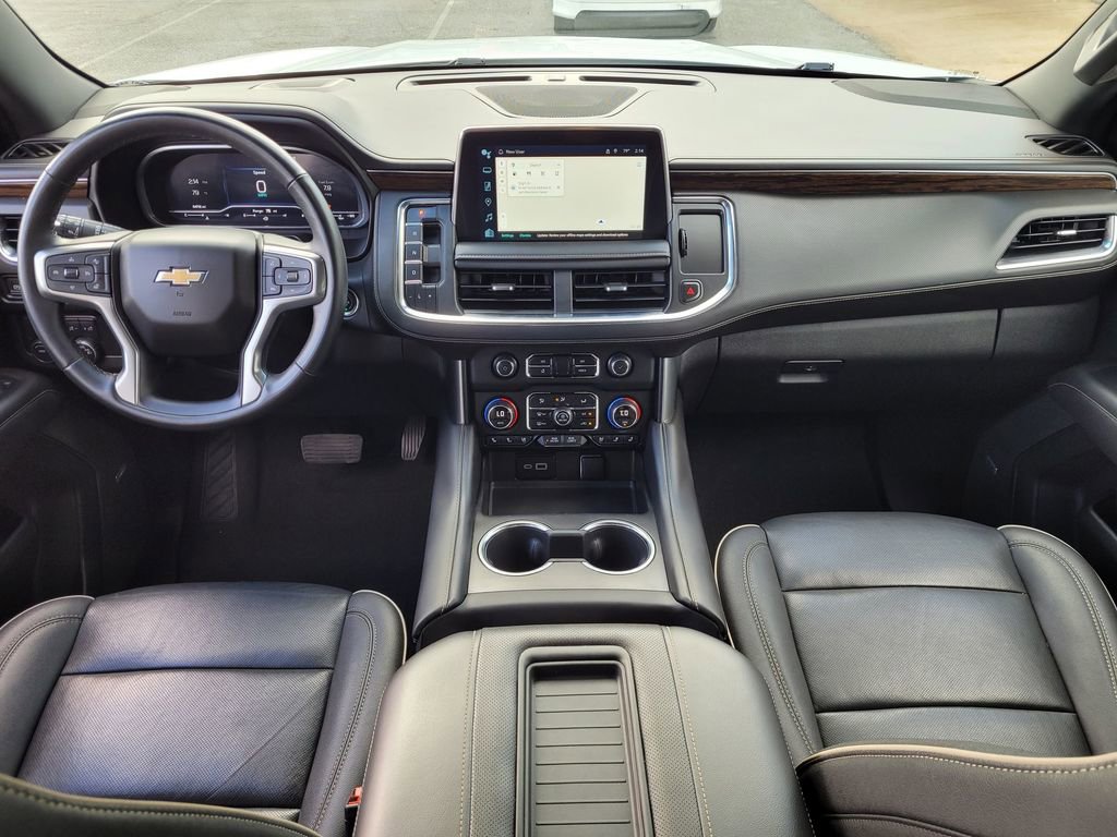 Used 2023 Chevrolet Suburban Premier image 28