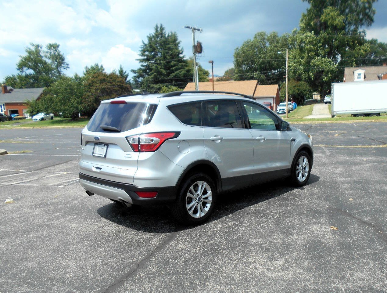 Used 2018 Ford Escape SE w/ SE Sync 3 Package FWD image 6
