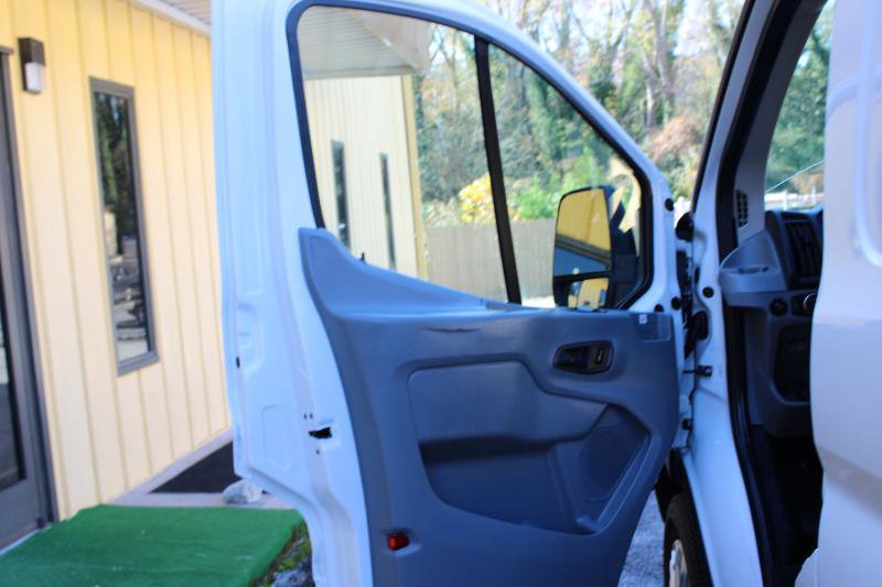Used 2019 Ford Transit 250 130 Low Roof image 17