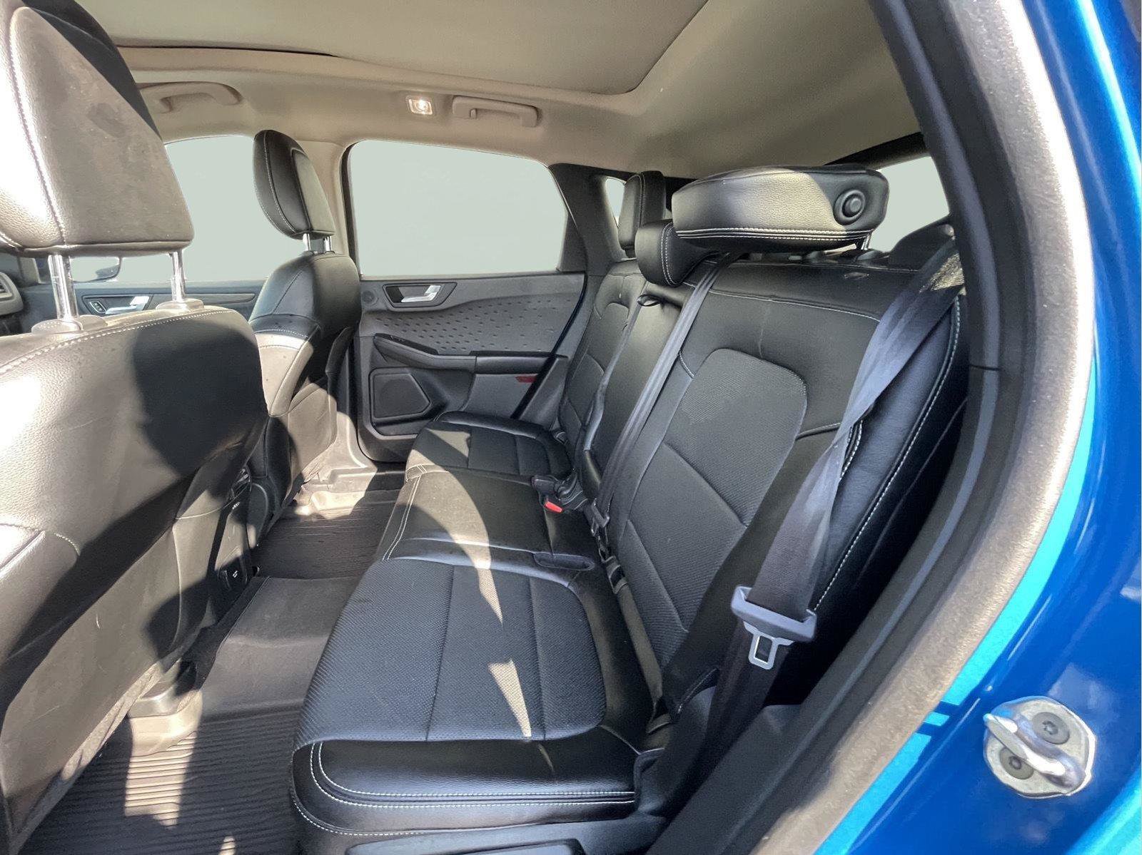 Used 2020 Ford Escape Titanium AWD/4WD image 17